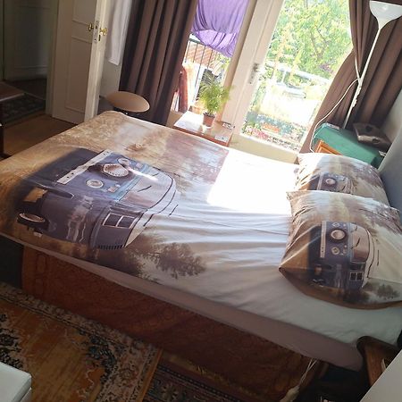 Homey Budget Bedroom Amsterdam Exterior foto