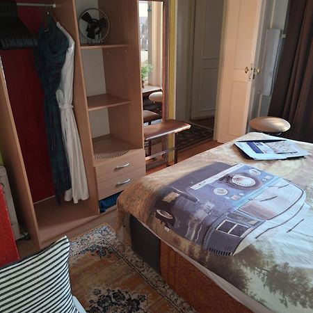 Homey Budget Bedroom Amsterdam Exterior foto