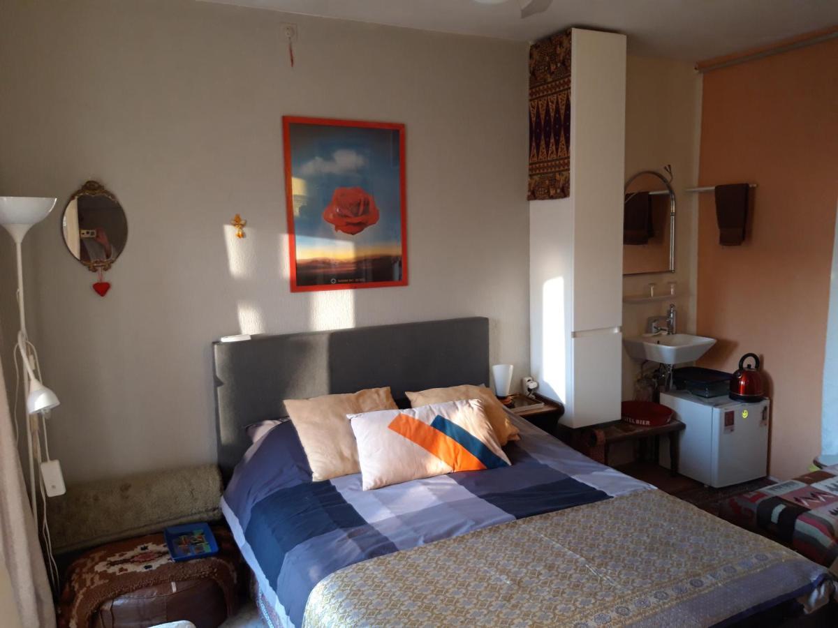 Homey Budget Bedroom Amsterdam Exterior foto